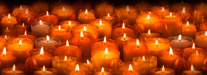 What do the colors of a candle flame mean?